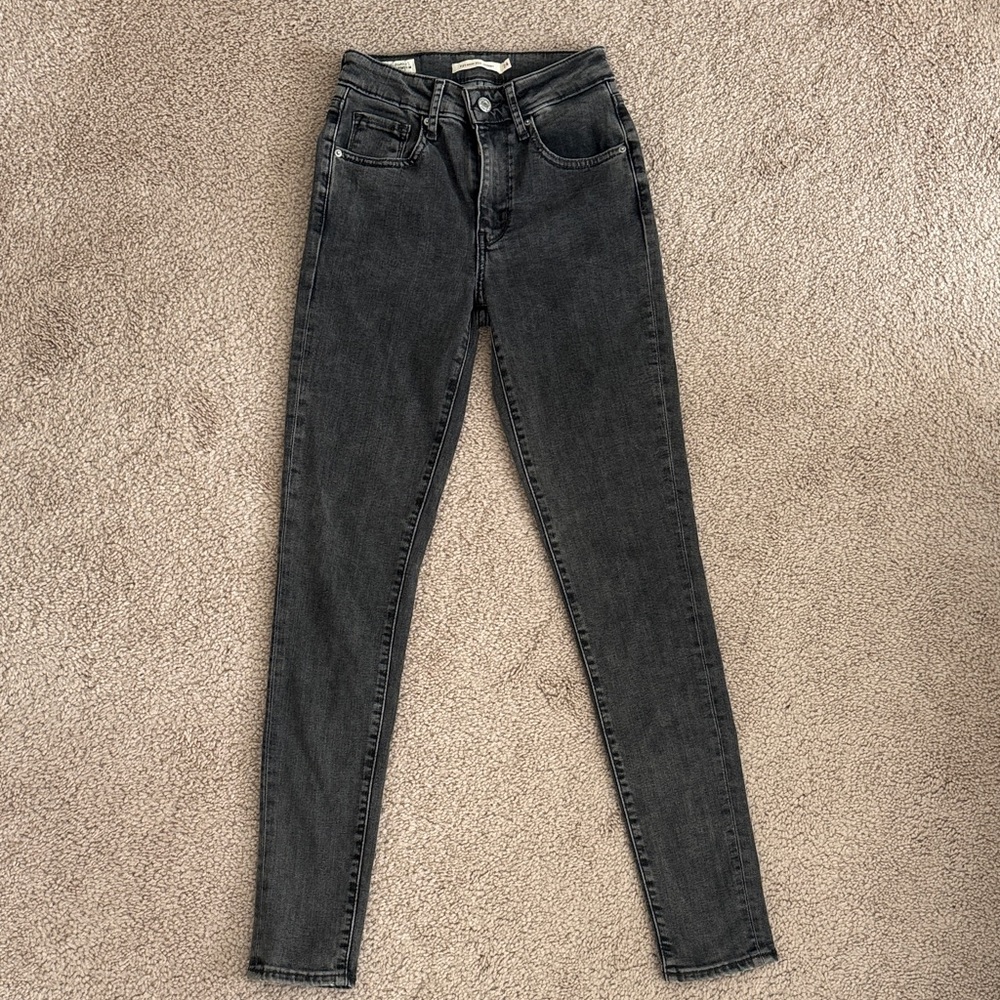 Levi's Women's Charcoal Skinny Jeans
